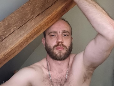 Recent Screen Shot of AlexanderArmani