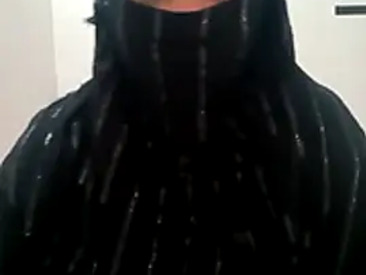 Recent Screen Shot of Alia-07