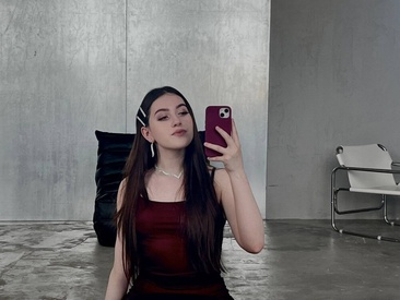 Recent Screen Shot of Alice_Smilee