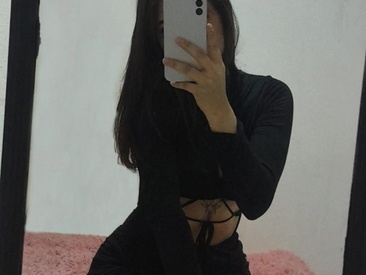 Recent Screen Shot of Athenea__fox