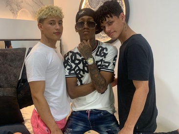 Recent Screen Shot of BLACK_GUYS_HOT