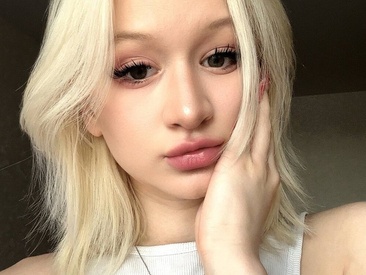 Recent Screen Shot of ClaudieMonz