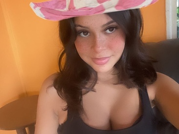 Recent Screen Shot of CurlyDani