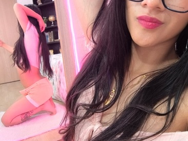 Recent Screen Shot of Daniela_Santanaa