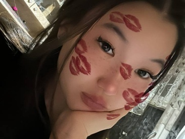 Recent Screen Shot of EmmaLeexth