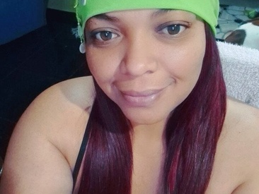 Recent Screen Shot of Eskarlata_boobs