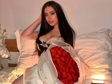 Recent Screen Shot of Felicia_Herceg