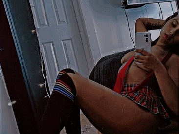 Recent Screen Shot of Gia__Paige