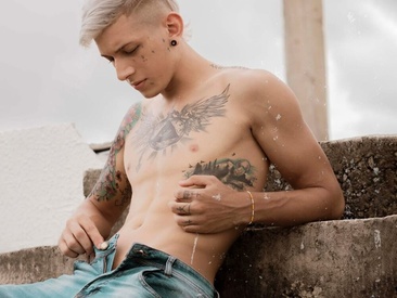 Recent Screen Shot of Handsomeboys18