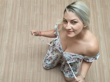 Recent Screen Shot of Heidy_milf