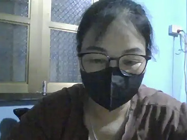 Recent Screen Shot of Hilary096