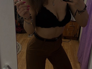 Recent Screen Shot of HoneyHug__