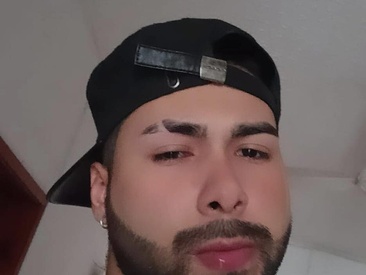 Recent Screen Shot of HotThreesoome