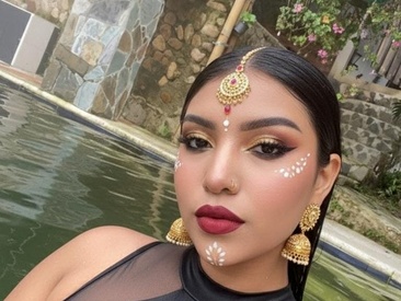 Recent Screen Shot of Iniya_Parul