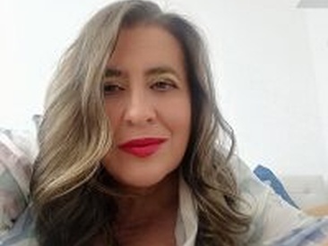 Recent Screen Shot of IssaHotFlirt