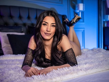 Recent Screen Shot of Kassandra__Black