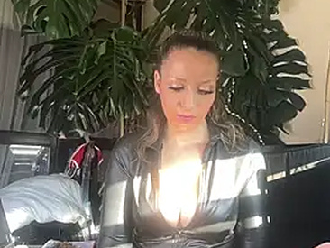 Recent Screen Shot of LaDuchesse75