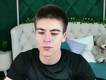 Recent Screen Shot of Leonard_Cross