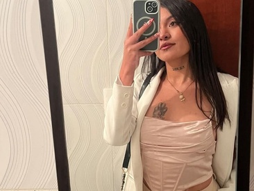 Recent Screen Shot of Lizy__
