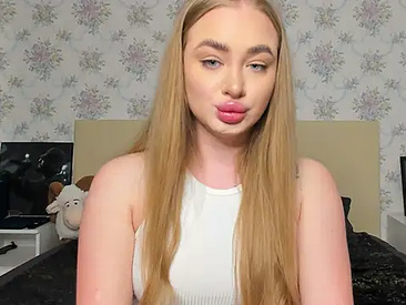 Recent Screen Shot of MiaDavis21