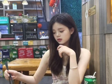 Recent Screen Shot of Nicole-13
