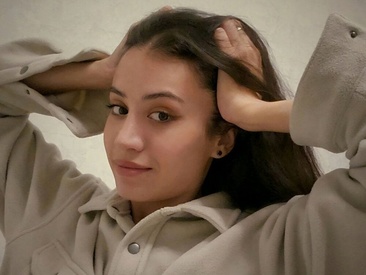 Recent Screen Shot of Playful_Lia