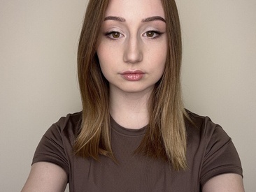 Recent Screen Shot of ReinaHenslin