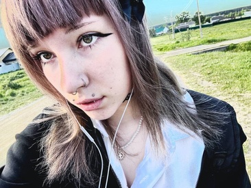 Recent Screen Shot of Risky_Rose