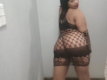 Recent Screen Shot of Roxyluva-x