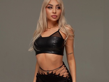 Recent Screen Shot of SaraShine_