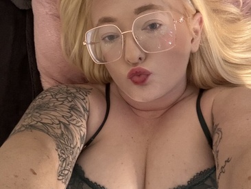 Recent Screen Shot of SashaMaexox