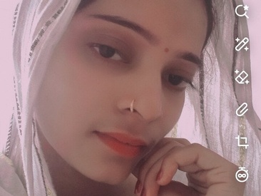 Recent Screen Shot of Sexey-Komal