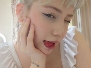 Recent Screen Shot of SuzyVanlaar
