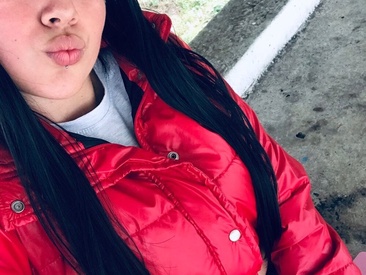 Recent Screen Shot of Twodirtyteens18