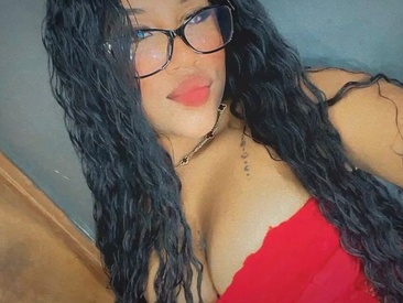 Recent Screen Shot of YOULUCYSEXY