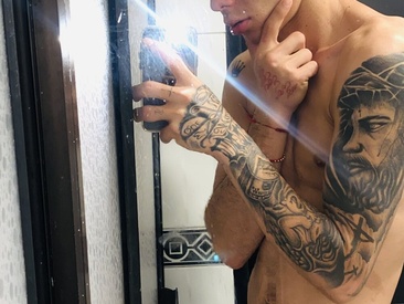 Recent Screen Shot of Zeus_Bigcock21