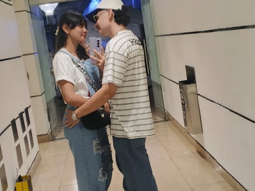 Recent Screen Shot of Zoe_And_Dylan_