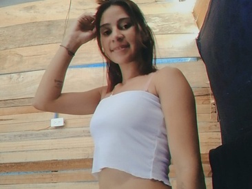 Recent Screen Shot of Zoe_axxell