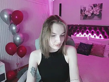 Recent Screen Shot of _Vikky_Moon_
