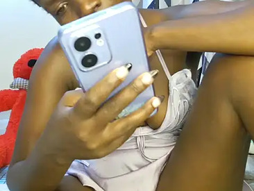 Recent Screen Shot of _curvy_queen_