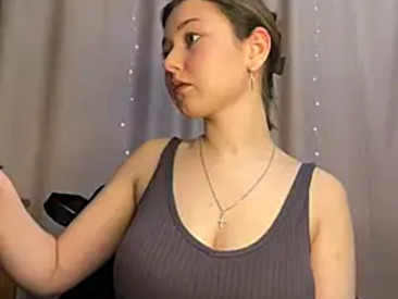 Recent Screen Shot of _honey_berry