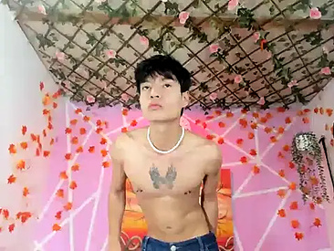 Recent Screen Shot of alex_hot18