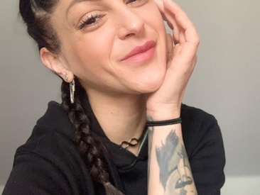 Recent Screen Shot of anissawhitenss