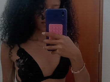 Recent Screen Shot of antonela_alvarez