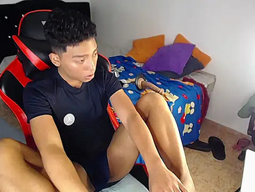 Recent Screen Shot of astonkey_