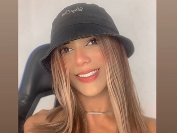 Recent Screen Shot of bellasweet11