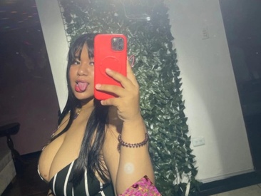 Recent Screen Shot of bigboobs_pink_antonela