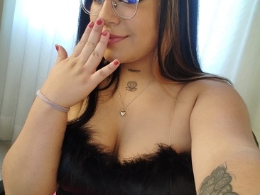 Recent Screen Shot of chloe_bonnet