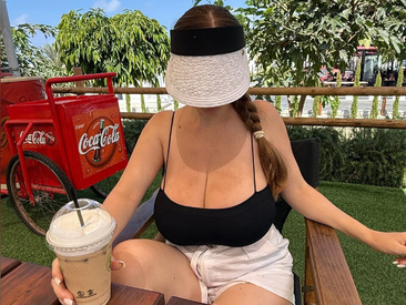 Recent Screen Shot of chloe_melons