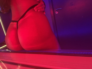 Recent Screen Shot of ella_rosex